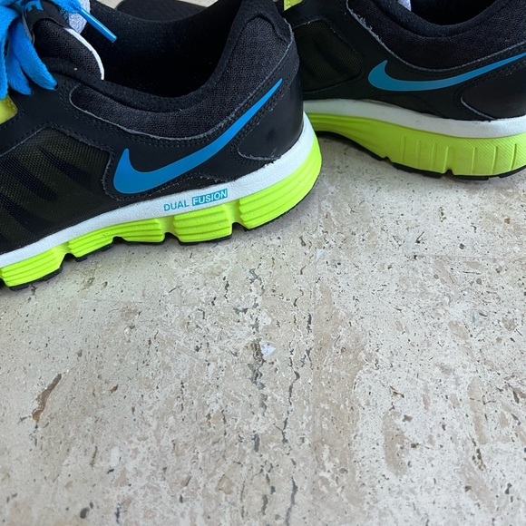 NIKE DUAL FUSION Women’s Running Sneakers Size 11 - Picture 3 of 8